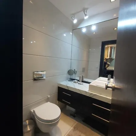 アパート Charming エストリル