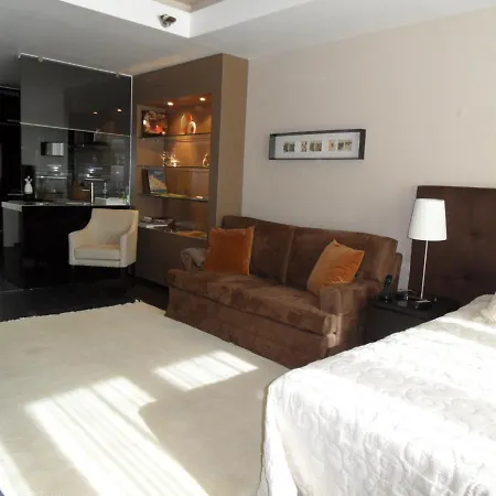 アパート Charming エストリル